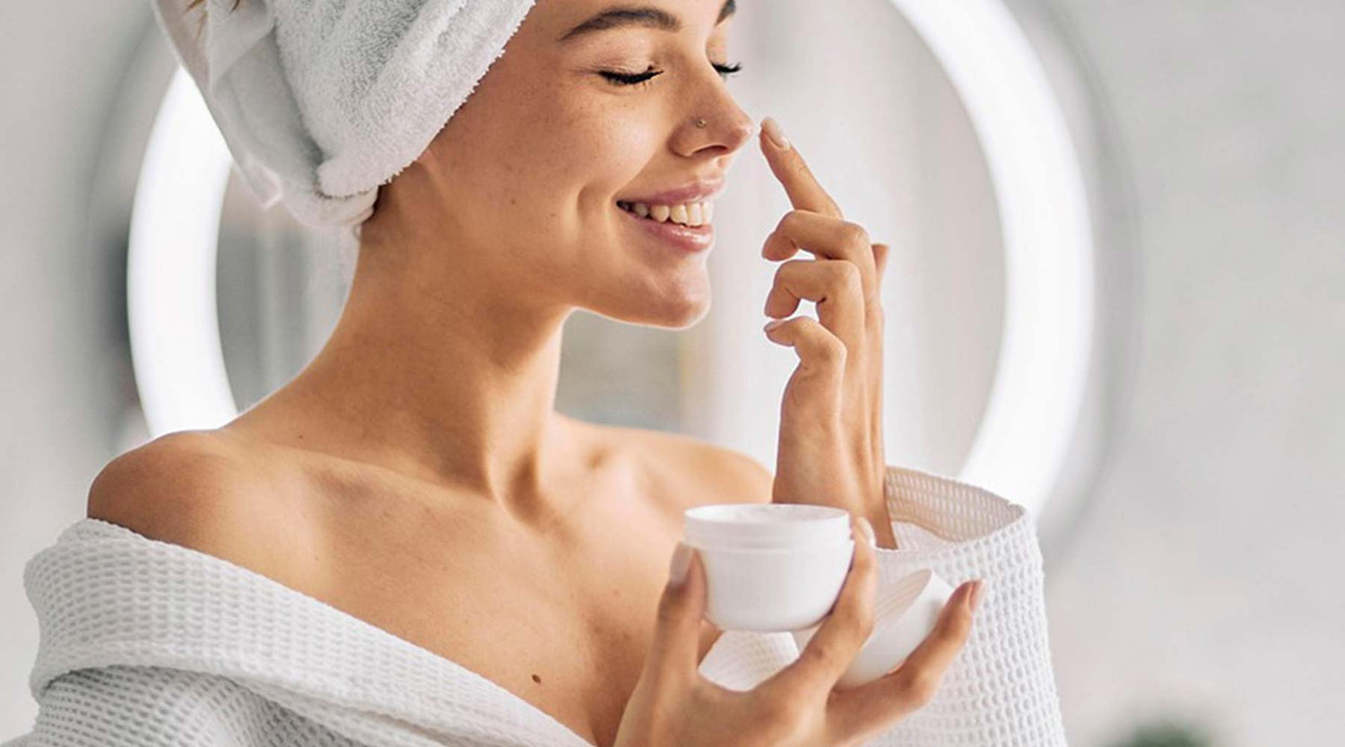 Beyond Highlighters: How Cold Preservation Cultivates Real Skin Radiance