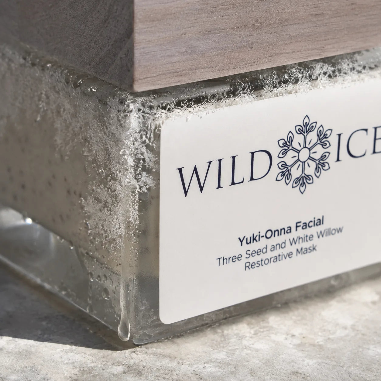 Yuki-Onna jar frost-edge label detail